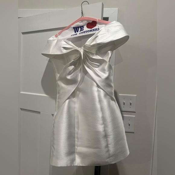 Espousal Dress in Ivory by Elliatt - Picture 3 of 3